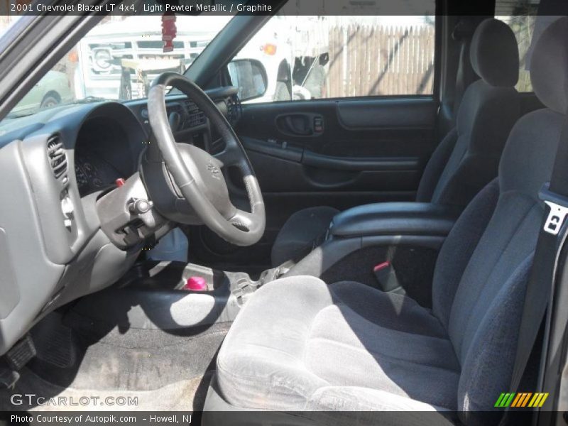 Light Pewter Metallic / Graphite 2001 Chevrolet Blazer LT 4x4
