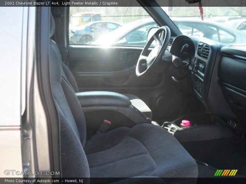 Light Pewter Metallic / Graphite 2001 Chevrolet Blazer LT 4x4