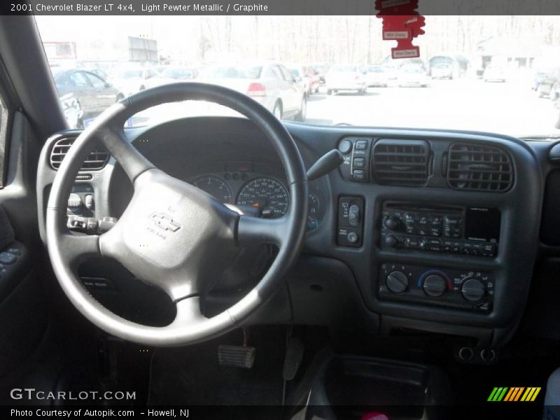 Light Pewter Metallic / Graphite 2001 Chevrolet Blazer LT 4x4