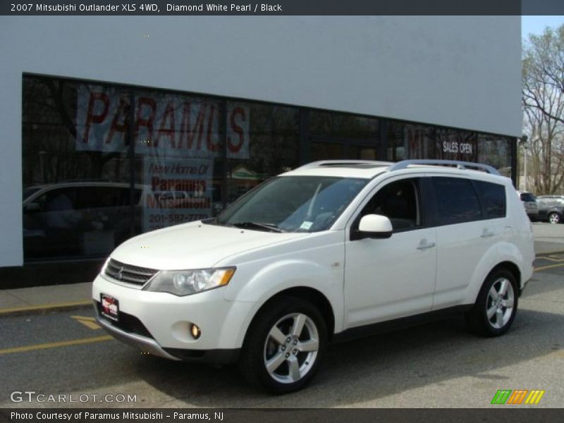 Diamond White Pearl / Black 2007 Mitsubishi Outlander XLS 4WD