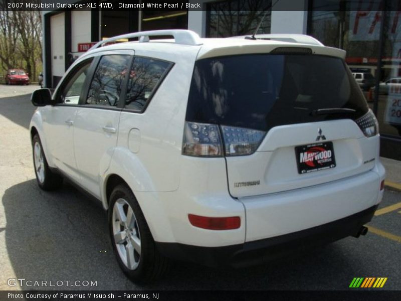 Diamond White Pearl / Black 2007 Mitsubishi Outlander XLS 4WD