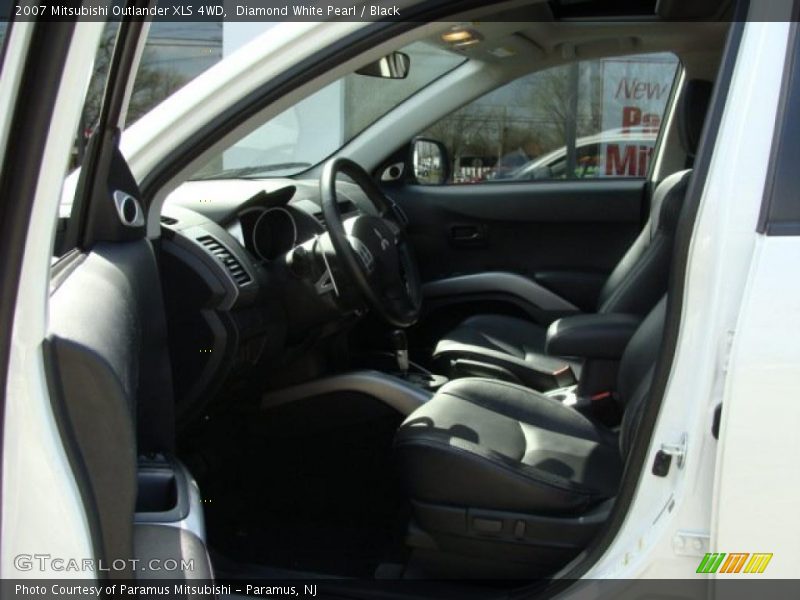Diamond White Pearl / Black 2007 Mitsubishi Outlander XLS 4WD