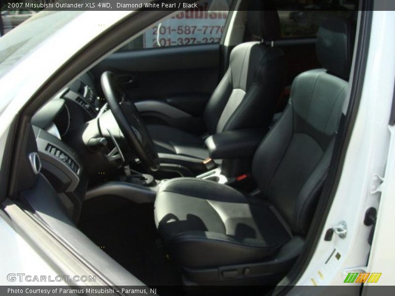 Diamond White Pearl / Black 2007 Mitsubishi Outlander XLS 4WD