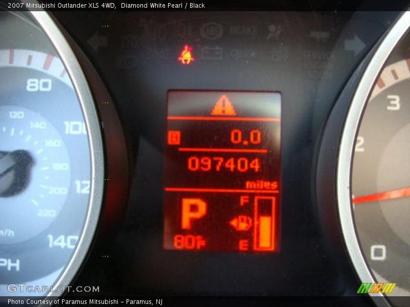 Diamond White Pearl / Black 2007 Mitsubishi Outlander XLS 4WD