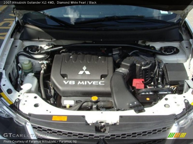Diamond White Pearl / Black 2007 Mitsubishi Outlander XLS 4WD