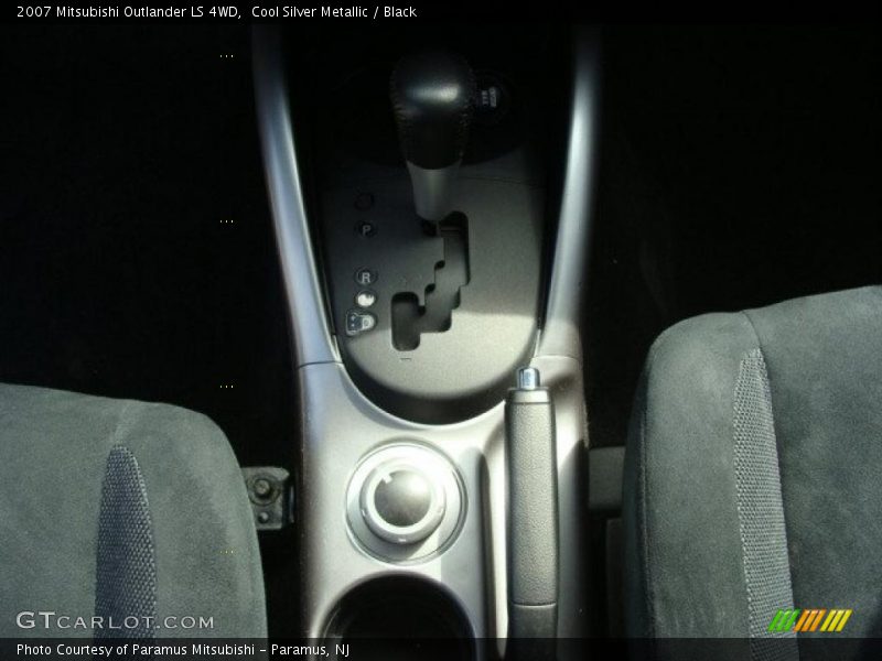 Cool Silver Metallic / Black 2007 Mitsubishi Outlander LS 4WD