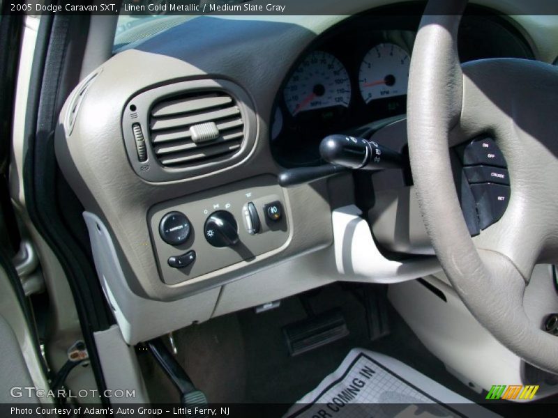 Linen Gold Metallic / Medium Slate Gray 2005 Dodge Caravan SXT