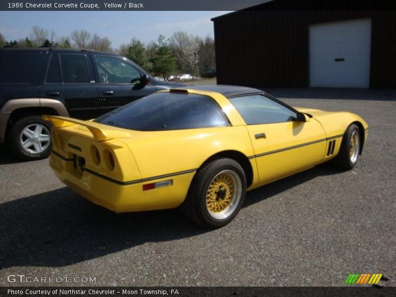 Yellow / Black 1986 Chevrolet Corvette Coupe