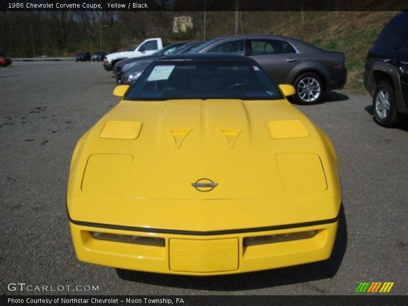 Yellow / Black 1986 Chevrolet Corvette Coupe