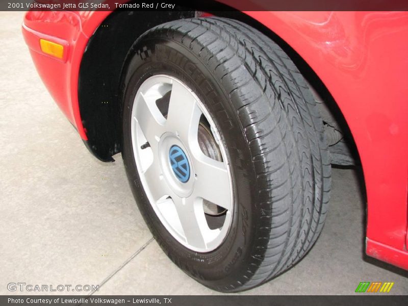 Tornado Red / Grey 2001 Volkswagen Jetta GLS Sedan