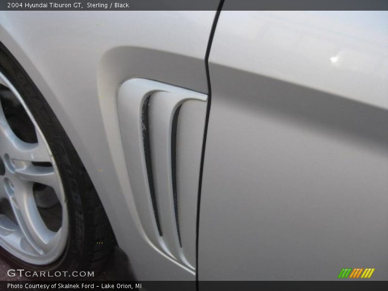 Sterling / Black 2004 Hyundai Tiburon GT