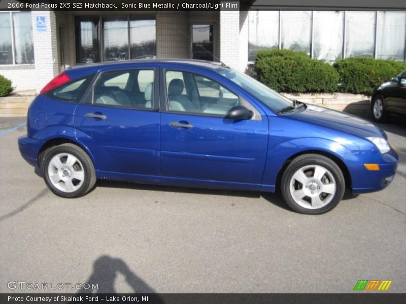 Sonic Blue Metallic / Charcoal/Light Flint 2006 Ford Focus ZX5 SES Hatchback