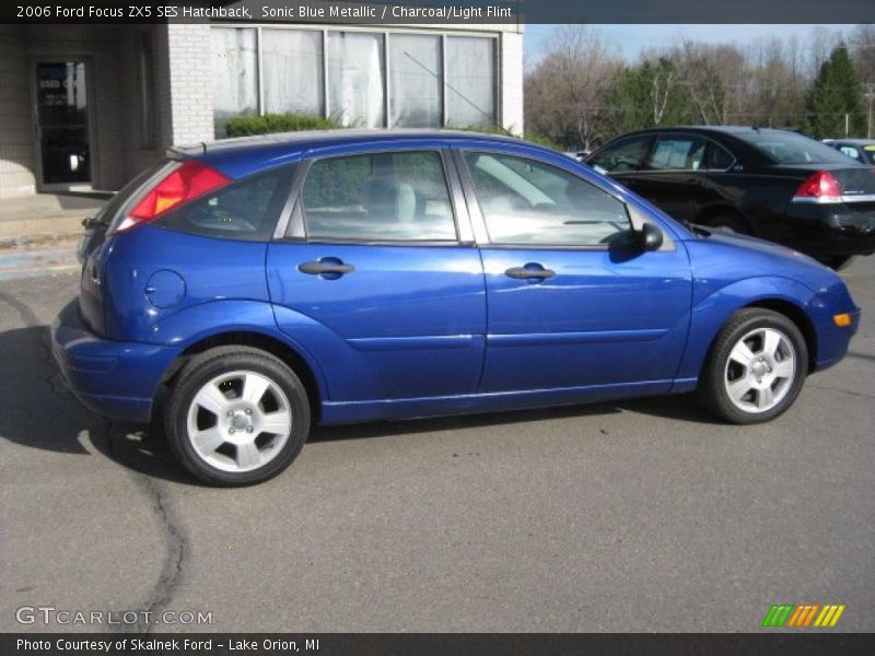 Sonic Blue Metallic / Charcoal/Light Flint 2006 Ford Focus ZX5 SES Hatchback