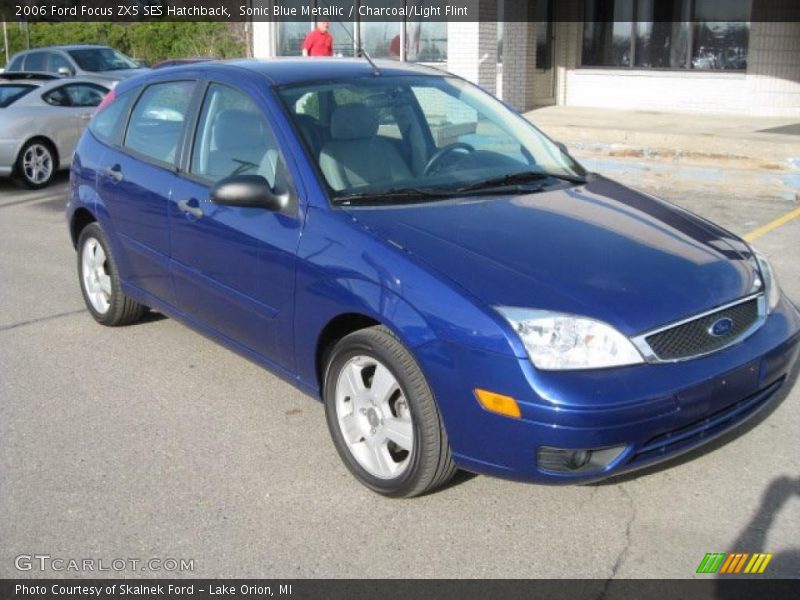 Sonic Blue Metallic / Charcoal/Light Flint 2006 Ford Focus ZX5 SES Hatchback