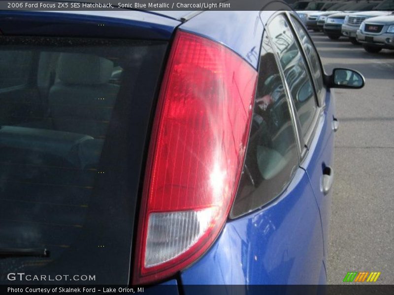 Sonic Blue Metallic / Charcoal/Light Flint 2006 Ford Focus ZX5 SES Hatchback