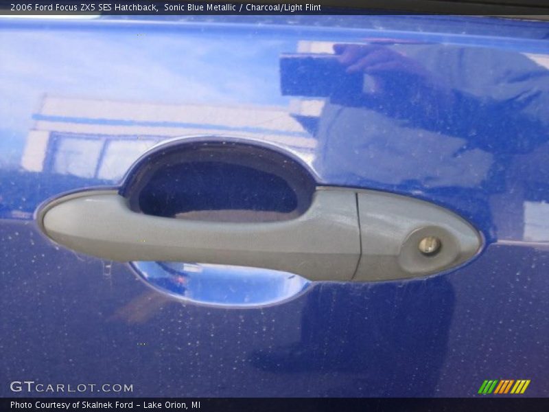 Sonic Blue Metallic / Charcoal/Light Flint 2006 Ford Focus ZX5 SES Hatchback