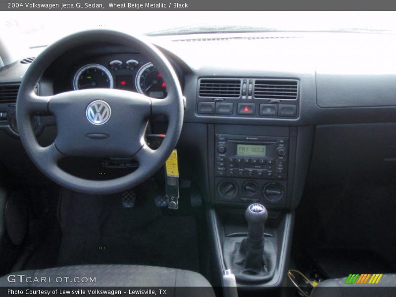 Wheat Beige Metallic / Black 2004 Volkswagen Jetta GL Sedan
