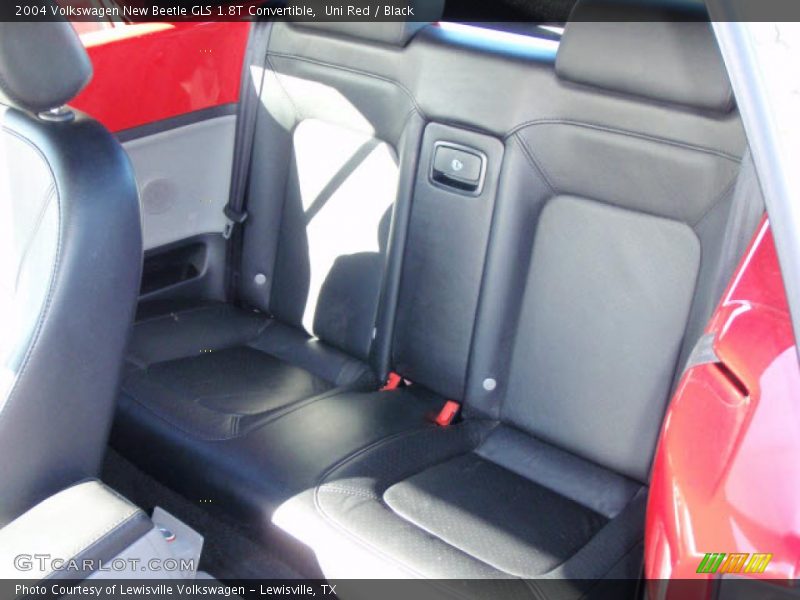 Uni Red / Black 2004 Volkswagen New Beetle GLS 1.8T Convertible