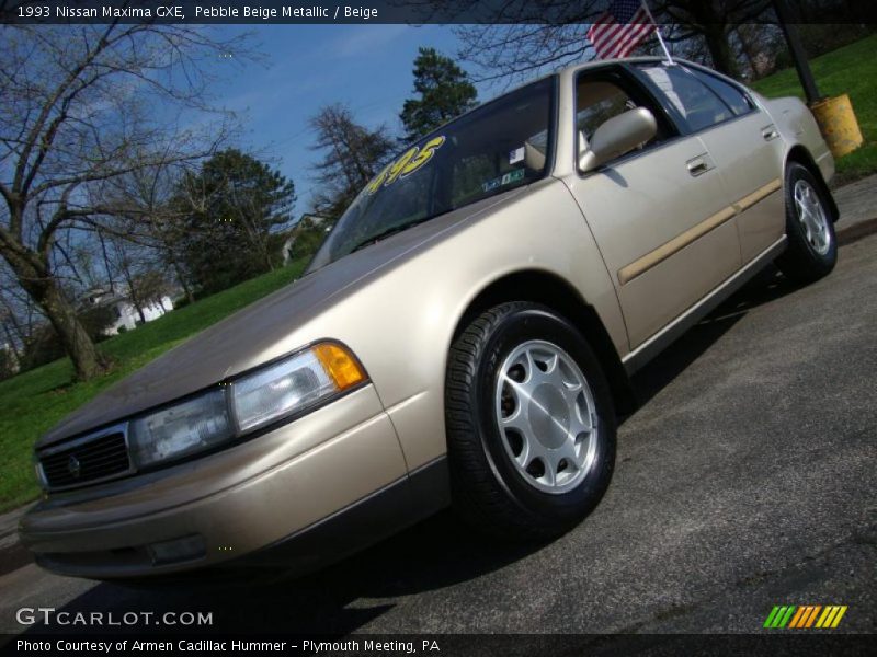 Pebble Beige Metallic / Beige 1993 Nissan Maxima GXE