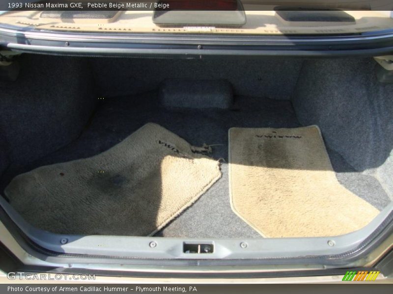 Pebble Beige Metallic / Beige 1993 Nissan Maxima GXE