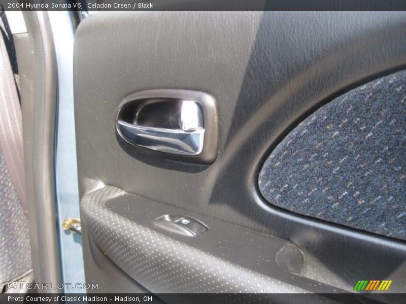 Celadon Green / Black 2004 Hyundai Sonata V6