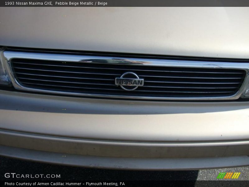 Pebble Beige Metallic / Beige 1993 Nissan Maxima GXE