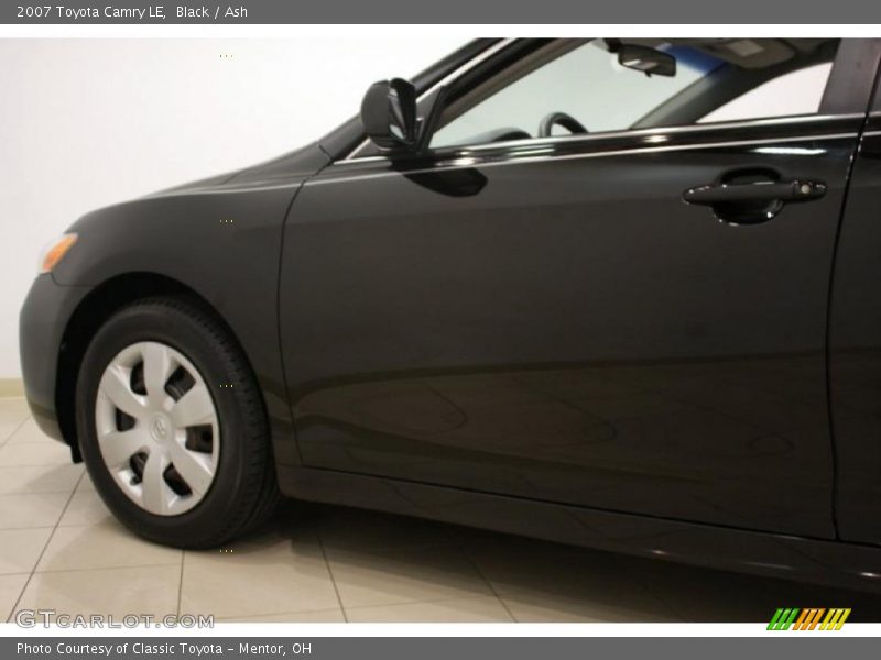 Black / Ash 2007 Toyota Camry LE