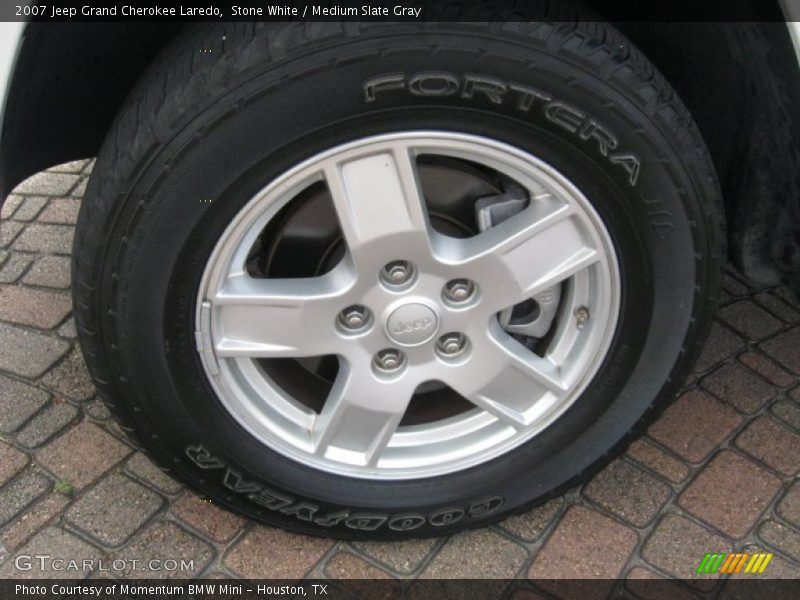 Stone White / Medium Slate Gray 2007 Jeep Grand Cherokee Laredo