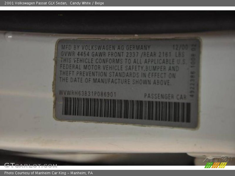 Candy White / Beige 2001 Volkswagen Passat GLX Sedan