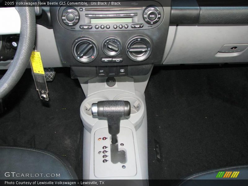 Uni Black / Black 2005 Volkswagen New Beetle GLS Convertible