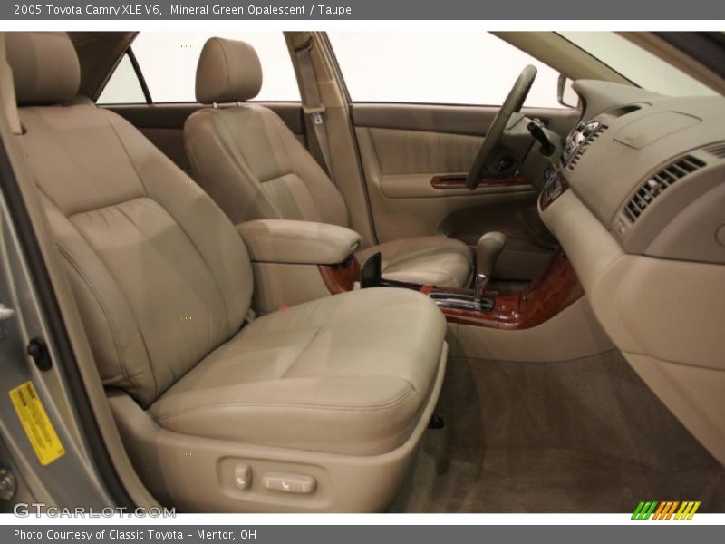 Mineral Green Opalescent / Taupe 2005 Toyota Camry XLE V6