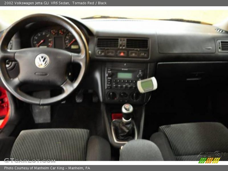 Tornado Red / Black 2002 Volkswagen Jetta GLI  VR6 Sedan