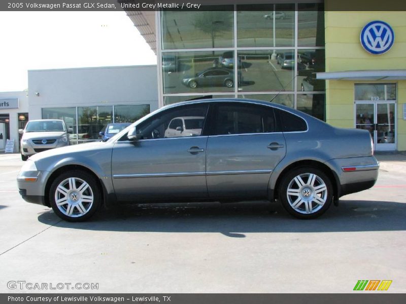 United Grey Metallic / Grey 2005 Volkswagen Passat GLX Sedan
