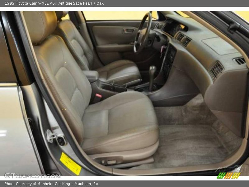 Antique Sage Pearl / Oak 1999 Toyota Camry XLE V6