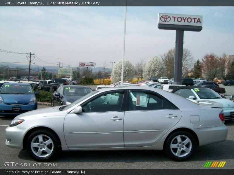 Lunar Mist Metallic / Dark Gray 2005 Toyota Camry SE