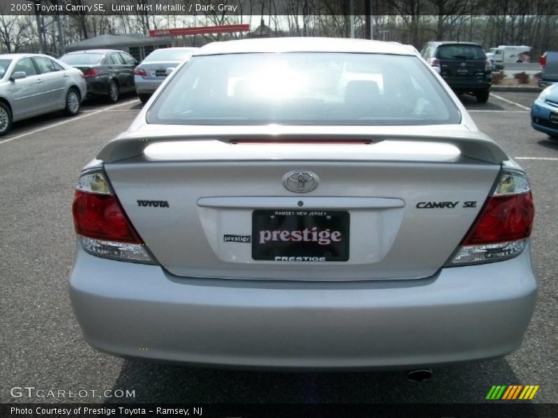 Lunar Mist Metallic / Dark Gray 2005 Toyota Camry SE