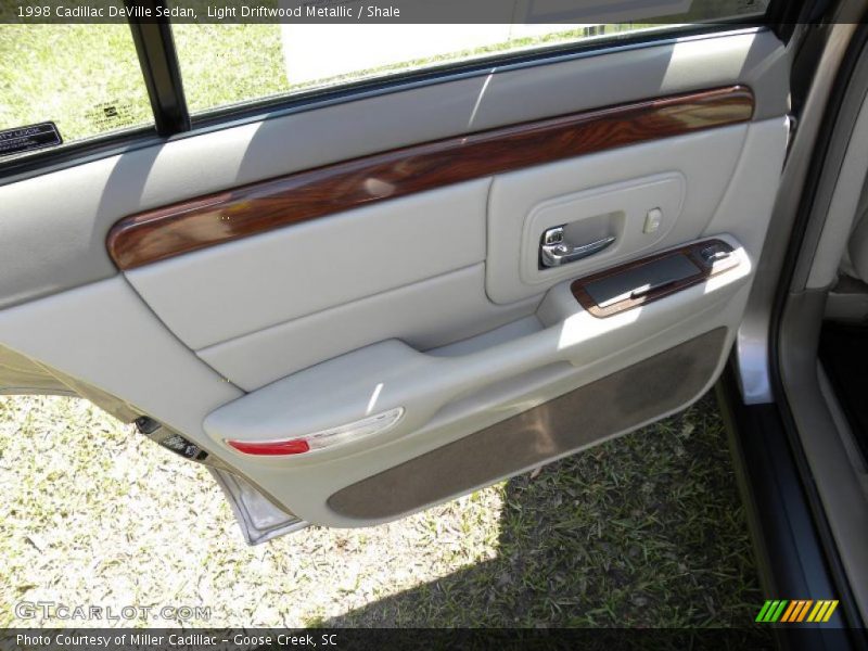 Light Driftwood Metallic / Shale 1998 Cadillac DeVille Sedan