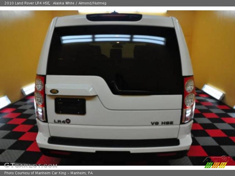Alaska White / Almond/Nutmeg 2010 Land Rover LR4 HSE