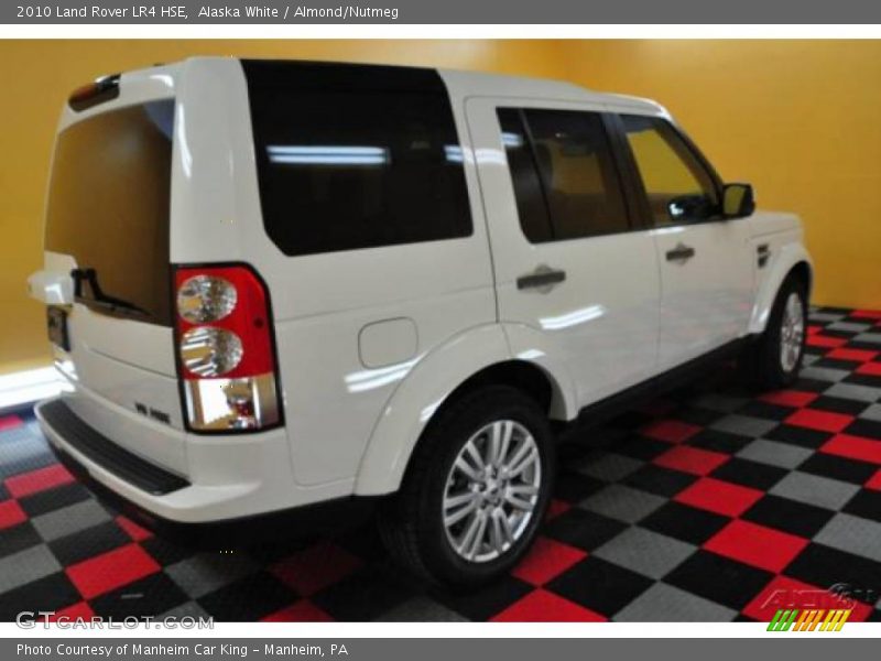 Alaska White / Almond/Nutmeg 2010 Land Rover LR4 HSE