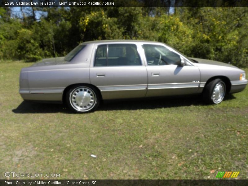Light Driftwood Metallic / Shale 1998 Cadillac DeVille Sedan