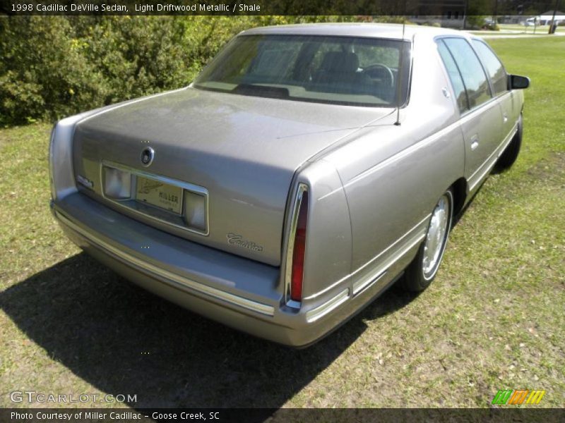 Light Driftwood Metallic / Shale 1998 Cadillac DeVille Sedan