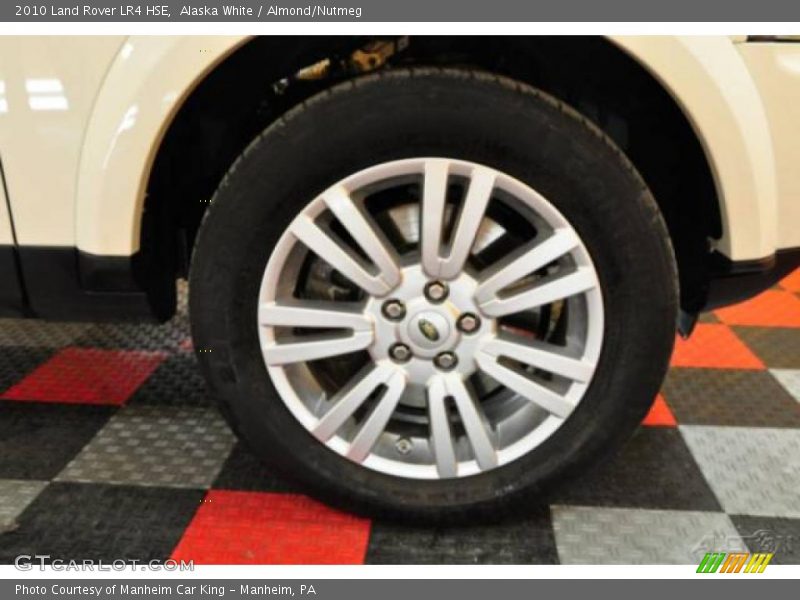 Alaska White / Almond/Nutmeg 2010 Land Rover LR4 HSE