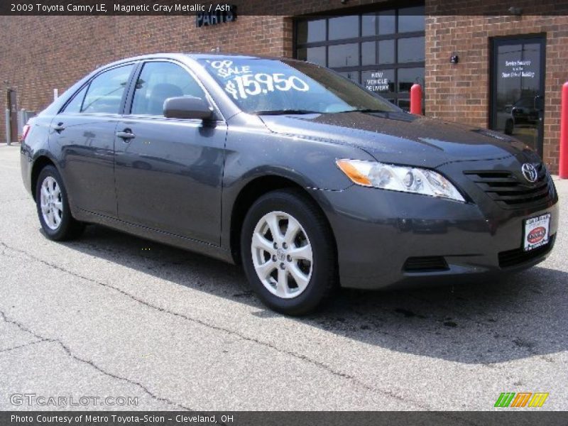 Magnetic Gray Metallic / Ash 2009 Toyota Camry LE