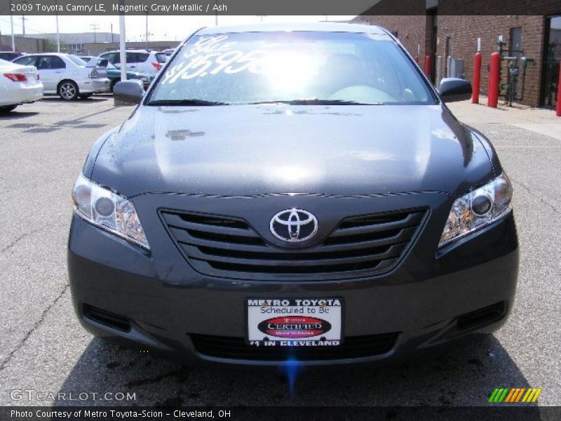 Magnetic Gray Metallic / Ash 2009 Toyota Camry LE