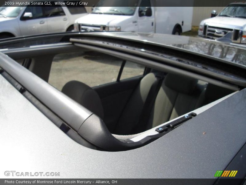 Willow Gray / Gray 2009 Hyundai Sonata GLS