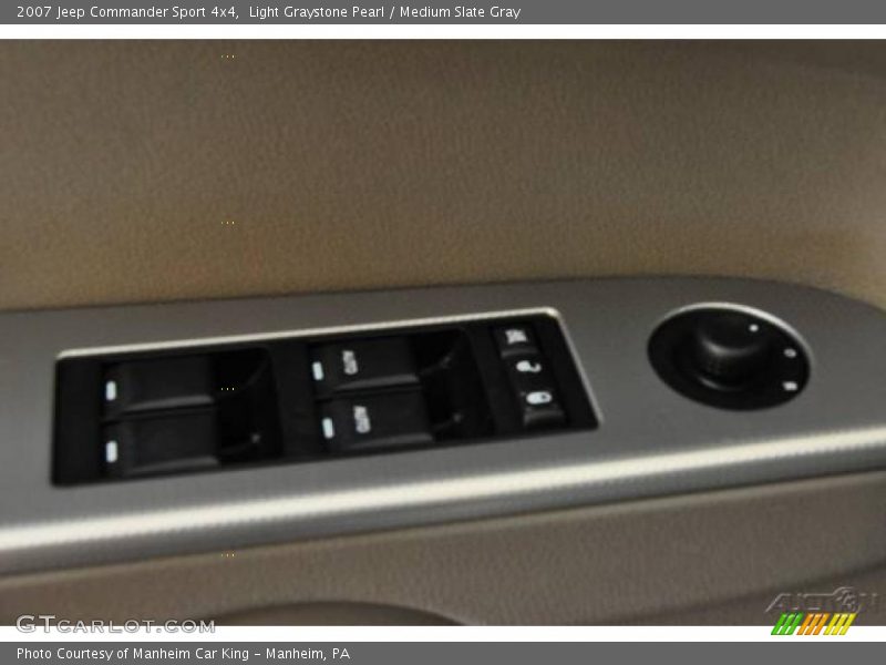 Light Graystone Pearl / Medium Slate Gray 2007 Jeep Commander Sport 4x4