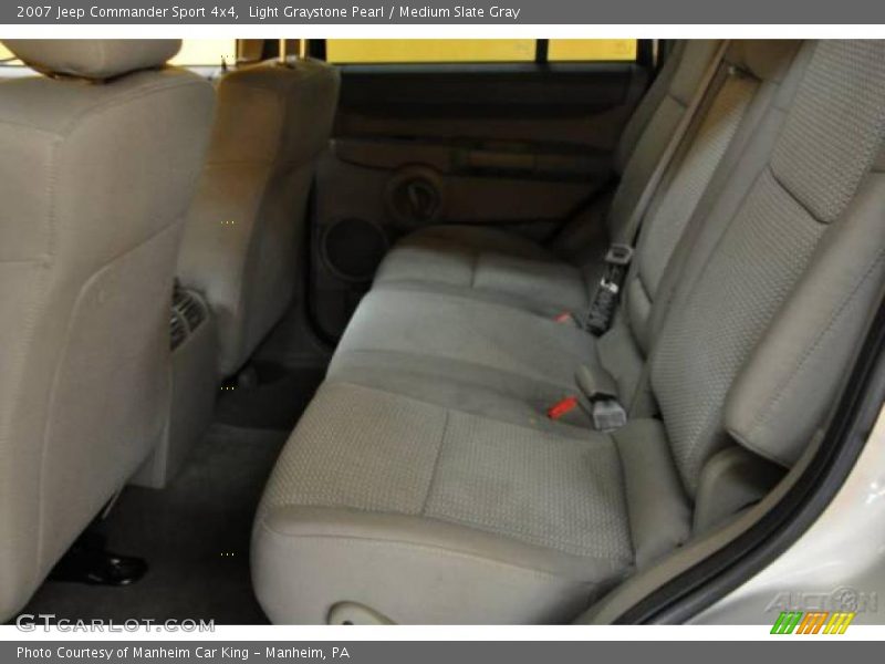 Light Graystone Pearl / Medium Slate Gray 2007 Jeep Commander Sport 4x4