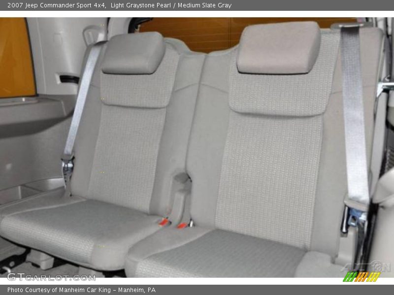 Light Graystone Pearl / Medium Slate Gray 2007 Jeep Commander Sport 4x4