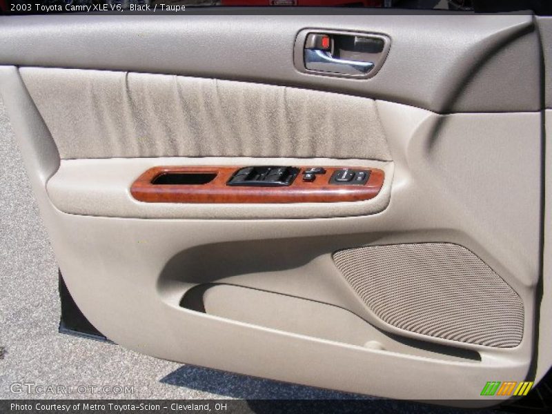 Black / Taupe 2003 Toyota Camry XLE V6