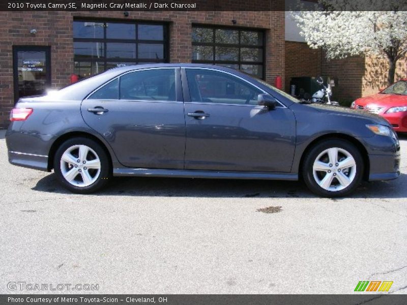 Magnetic Gray Metallic / Dark Charcoal 2010 Toyota Camry SE